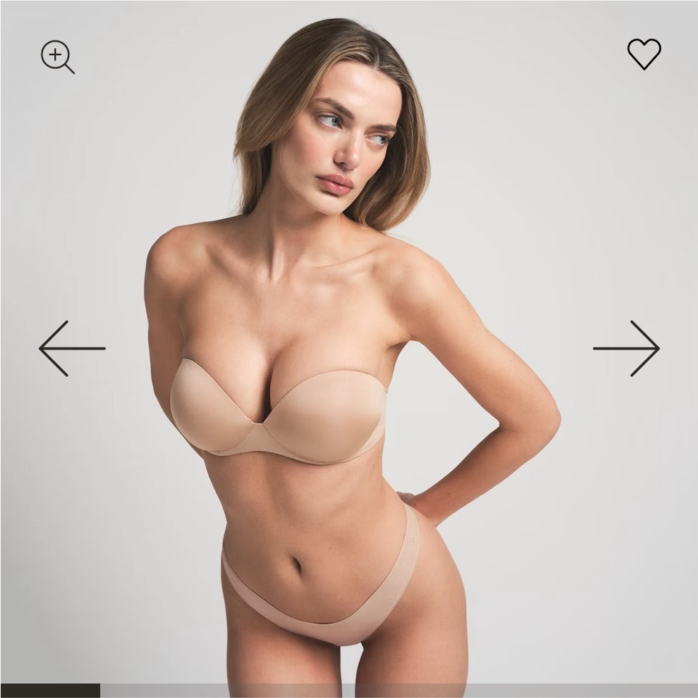 SKIMS Ultimate Strapless Push Up Bra NWT